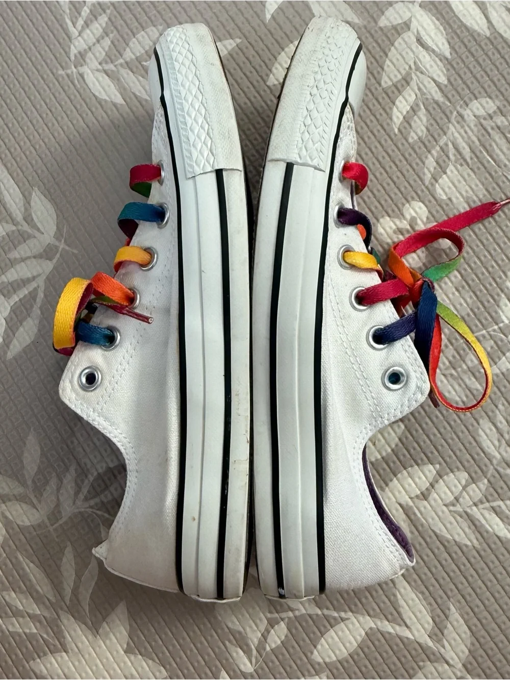Converse White Low Top Sneakers with Rainbow Laces &  Tongue and Purple Interior - Picture 5 of 9